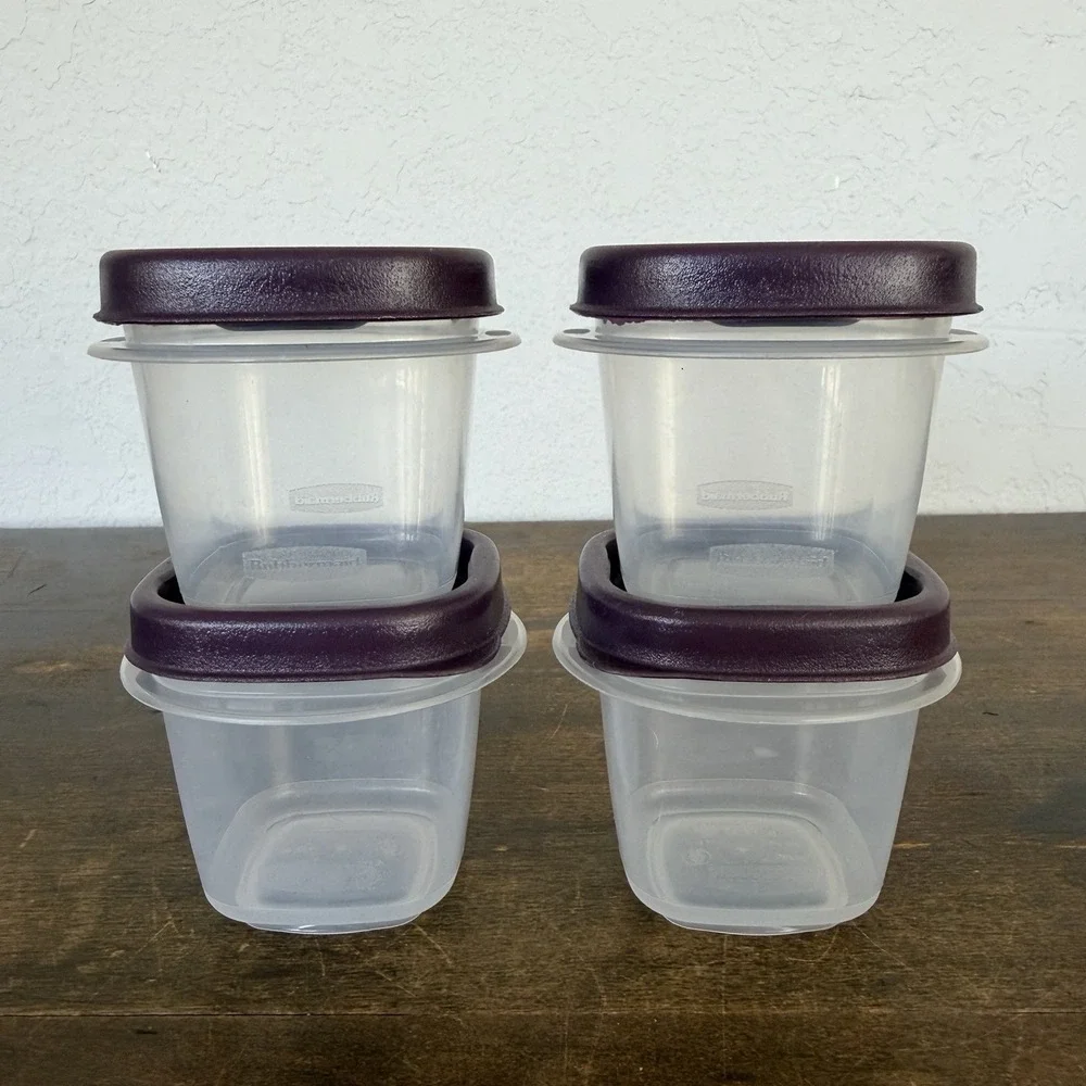 Lot of 4 - 4 OZ 118ml RUBBERMAID 7J53 Clear CONTAINERS with PURPLE LIDS